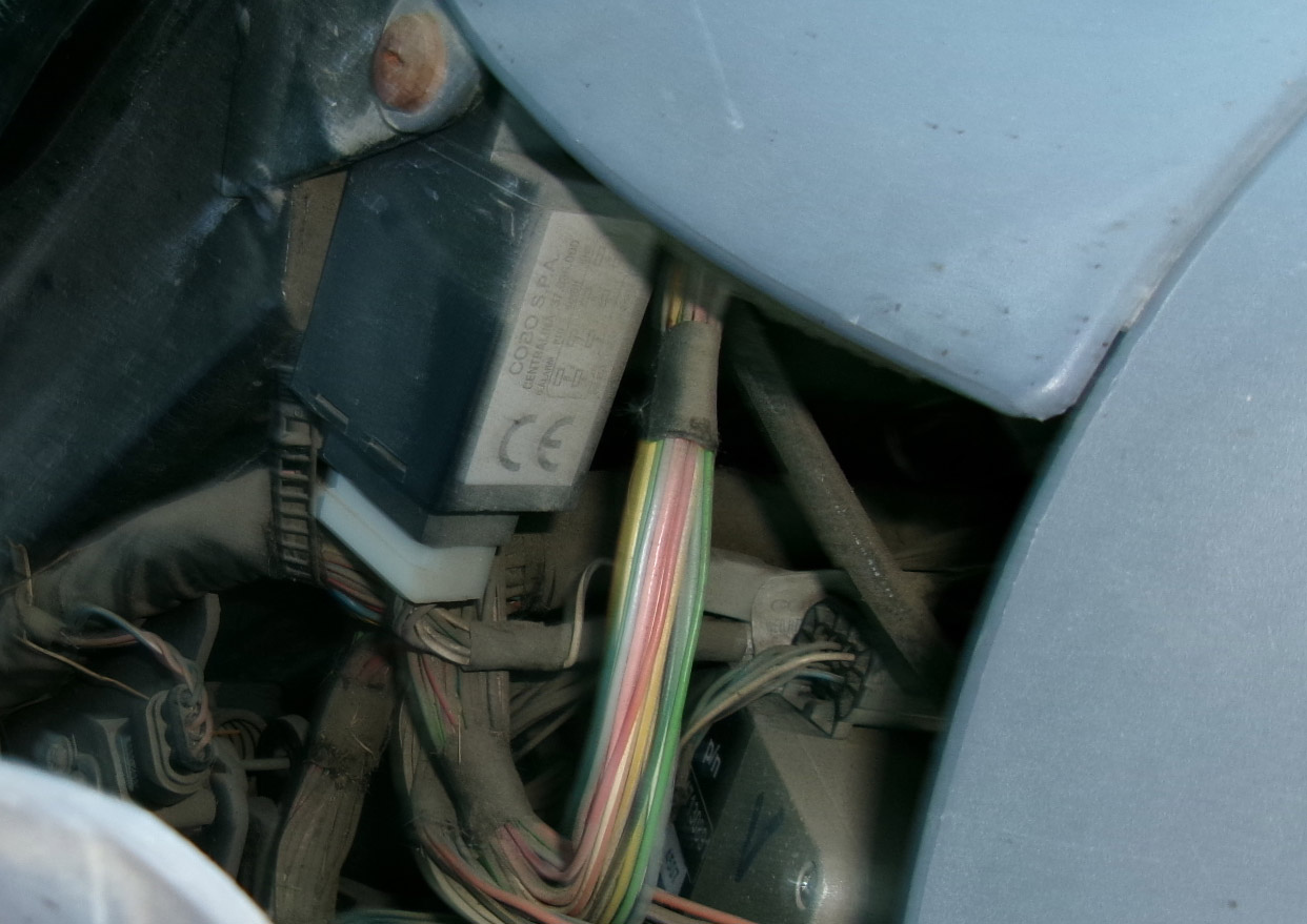 2003 New Holland TL90 Tractor - Image 8