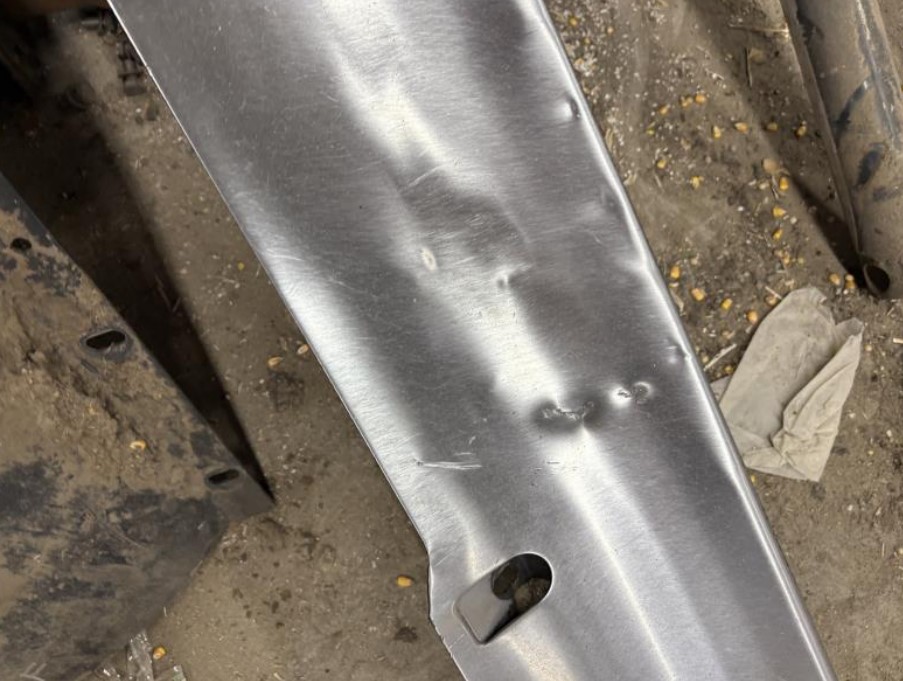 2004 New Holland CR940 Combine - Image 12