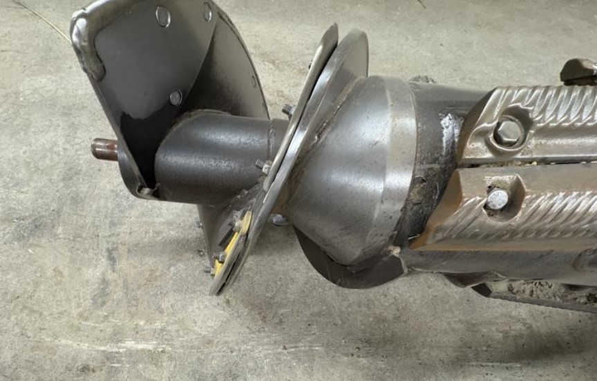 2004 New Holland CR940 Combine - Image 17