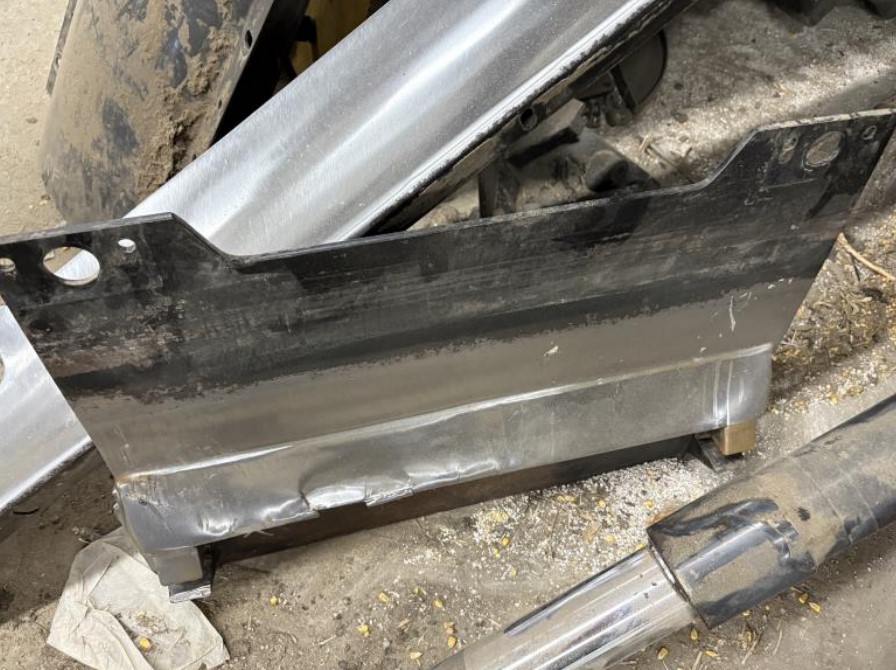 2004 New Holland CR940 Combine - Image 21