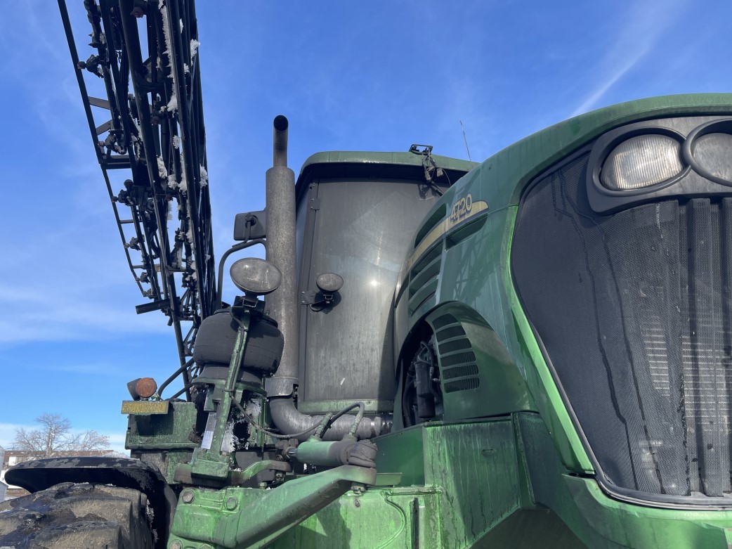 2005 John Deere 4720 Self-Propelled Sprayer - Image 13