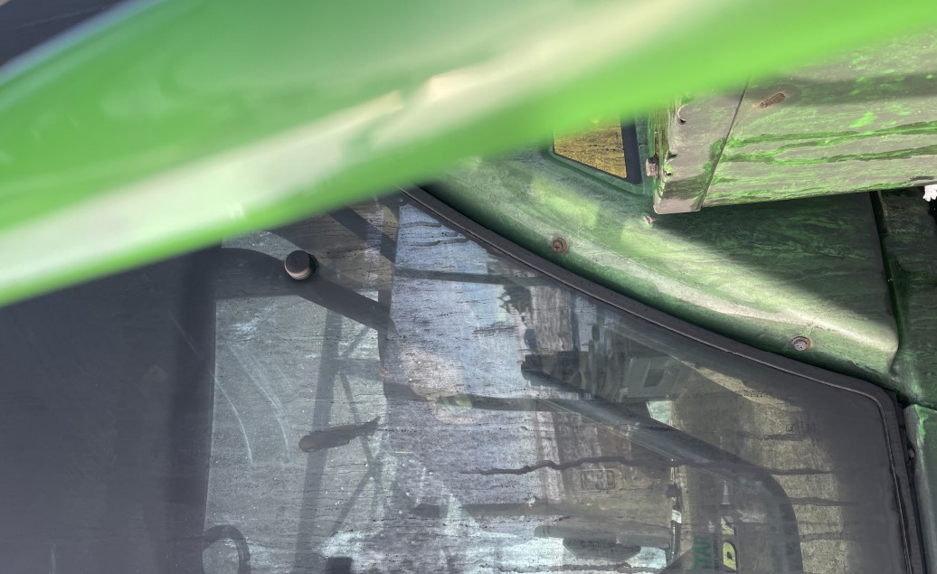 2005 John Deere 4720 Self-Propelled Sprayer - Image 15