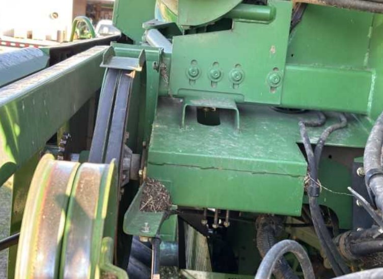 2006 John Deere 9560 STSF Combine - Image 9