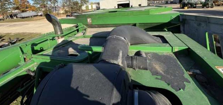 2006 John Deere 9560 STSF Combine - Image 7