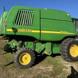 2006 John Deere 9560 STSF Combine