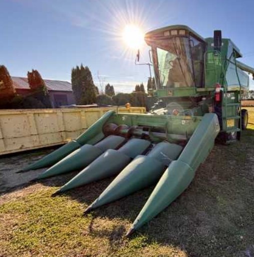 2006 John Deere 9560 STSF Combine - Image 15