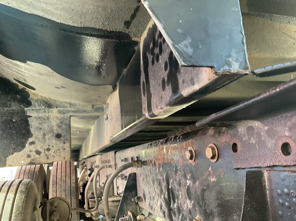 2007 Peterbilt 379 Dump Truck - Image 5