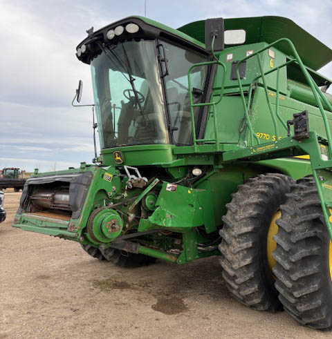 2008 John Deere 9770 Combine - Image 2