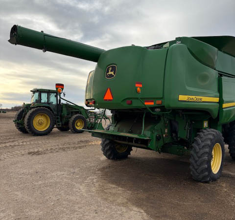 2008 John Deere 9770 Combine - Image 4