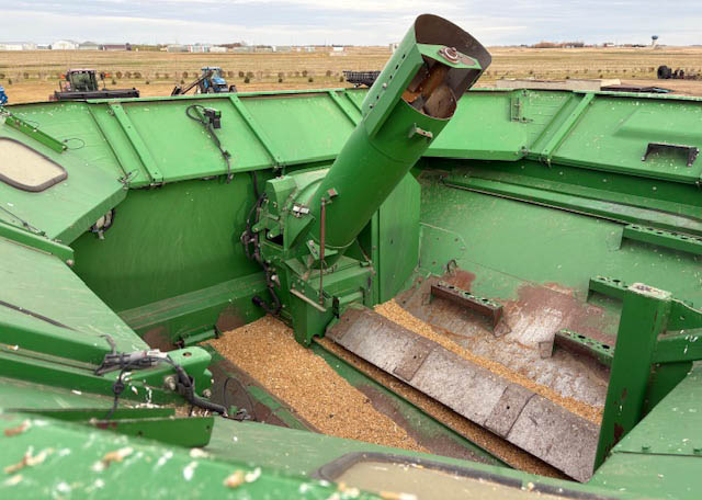 2008 John Deere 9770 Combine - Image 8