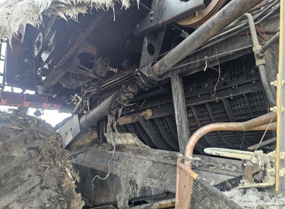 2009 CASE IH 8120 Combine - Image 8