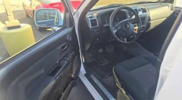 2009 Chevrolet Colorado - Image 3