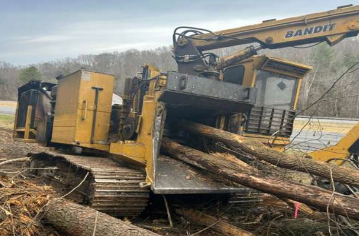 2010 Bandit 3090T Whole Tree Chipper - Image 2