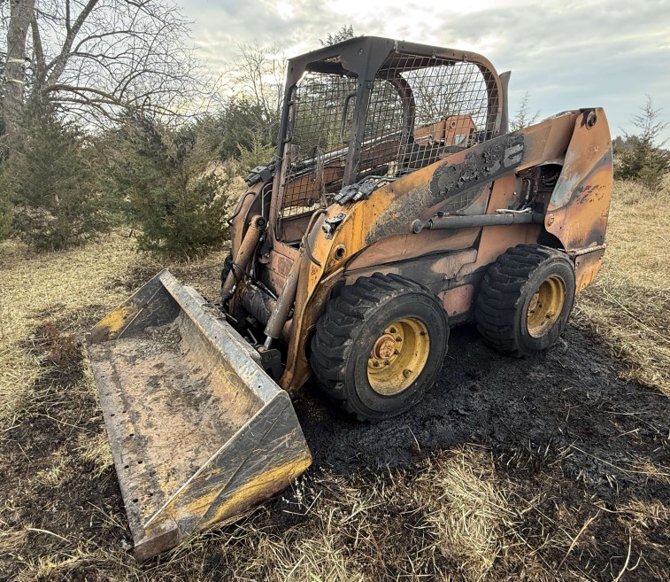 2011 CASE SR250 Skid Steer - Image 3