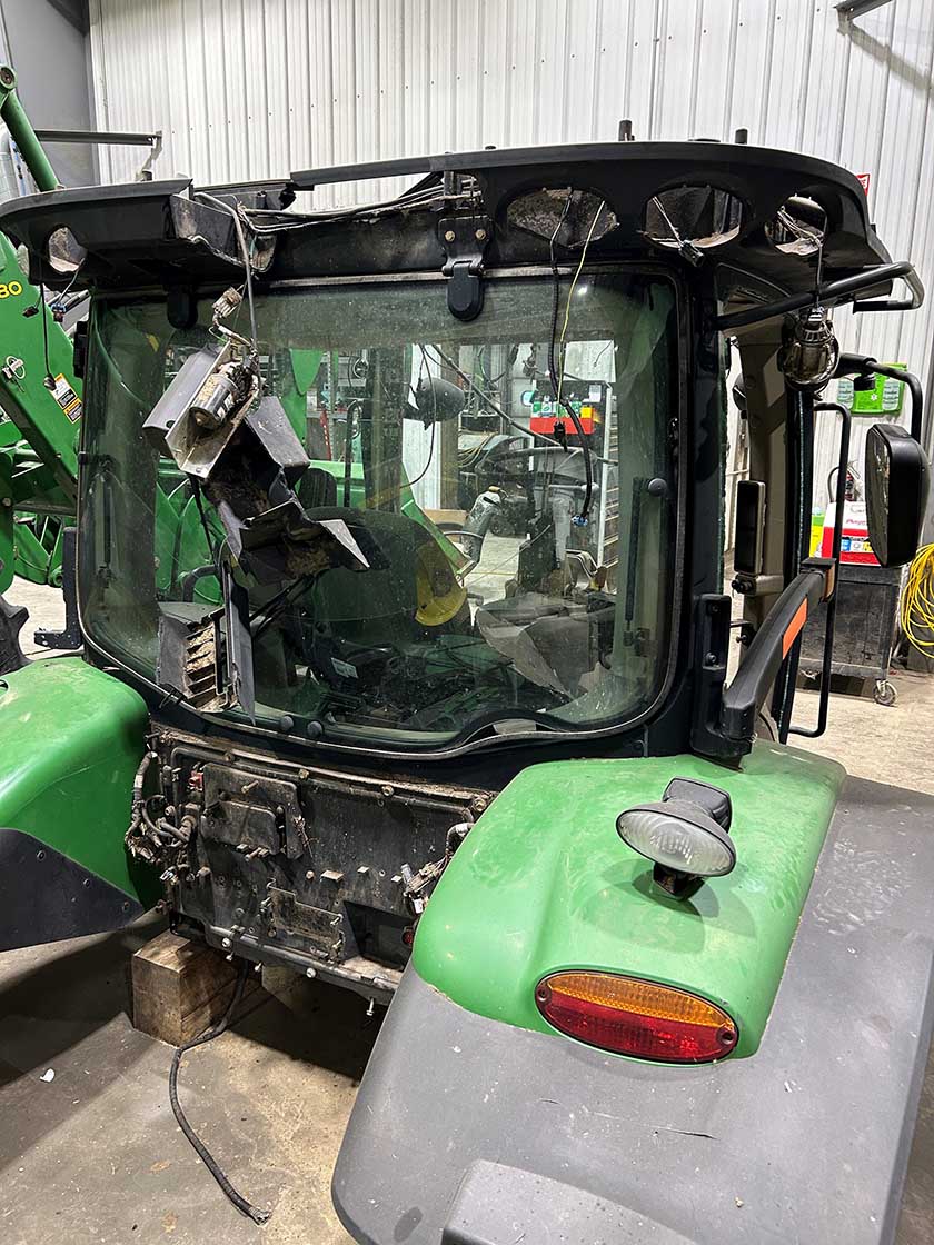 2011 John Deere 7200R Tractor - Image 3