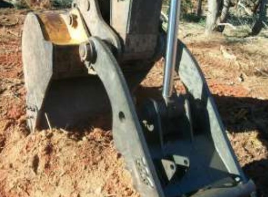 2011 Deere FF225DX LC Excavator - Image 14