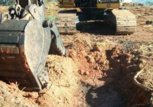 2011 Deere FF225DX LC Excavator - Image 8