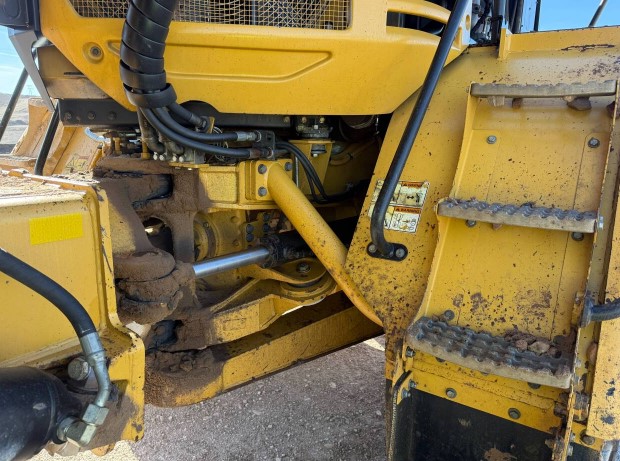 2013 Caterpillar 730 Articulated Haul Truck - Image 21