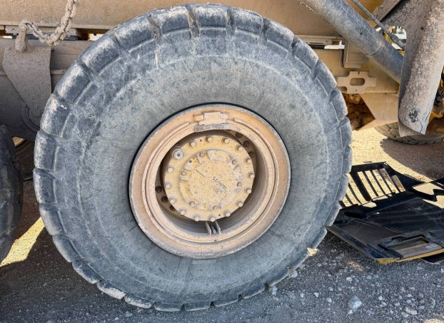 2013 Caterpillar 730 Articulated Haul Truck - Image 25