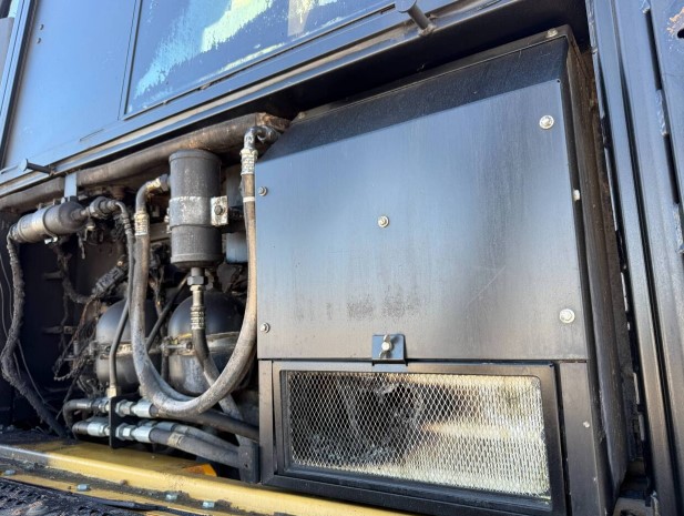 2013 Caterpillar 730 Articulated Haul Truck - Image 7