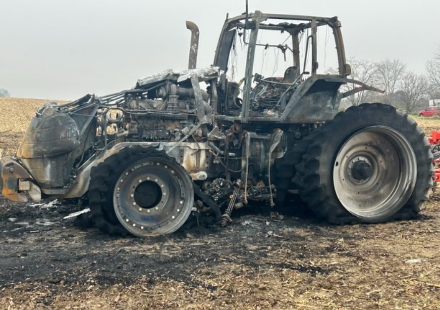 2014 Case IH Magnum 370 Tractor - Image 4