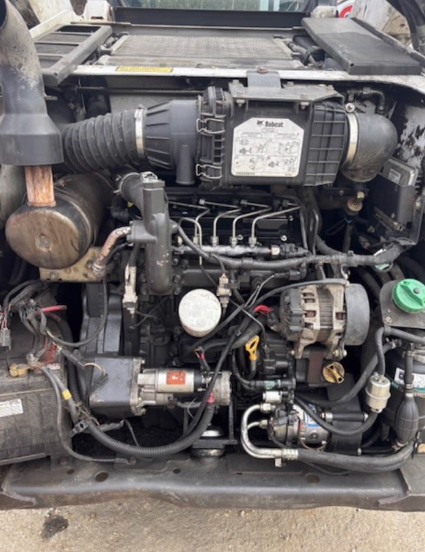 2015 Bobcat T650 Skid Steer - Image 5