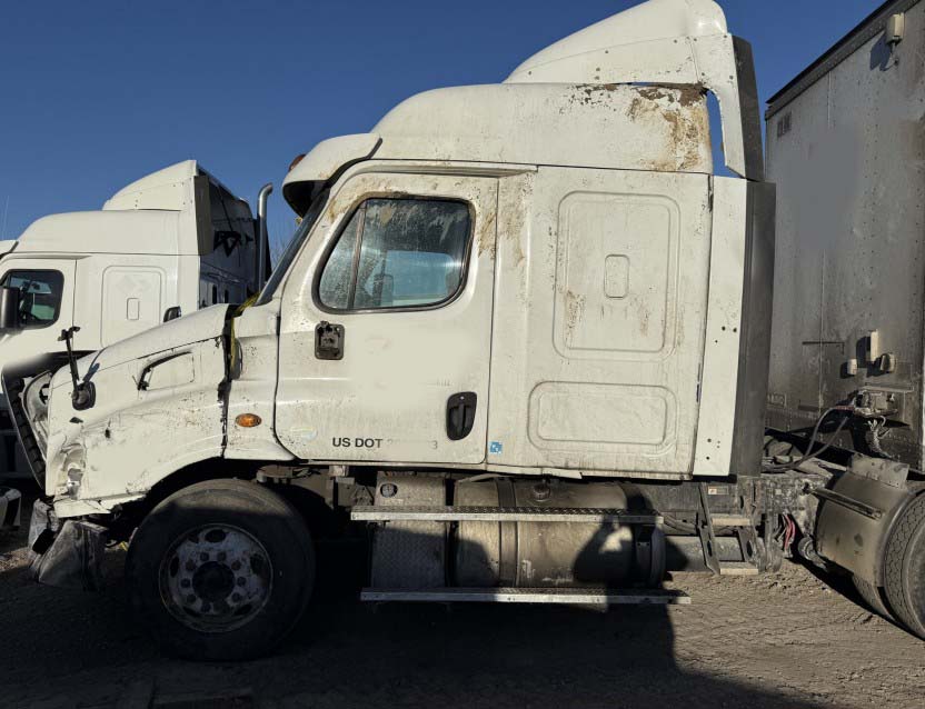 2015 Freightliner Cascadia - Image 6