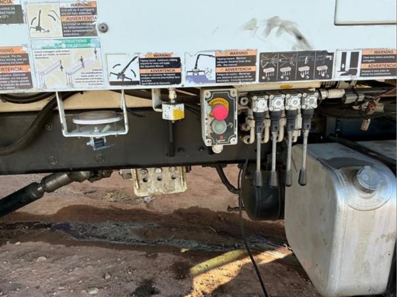 2015 Freightliner M2 Concrete Pump Truck - Image 19