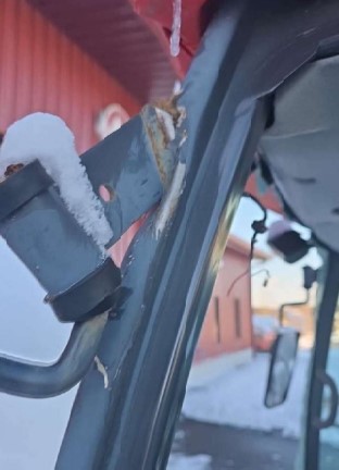 2015 Kubota L6060D Tractor - Image 11