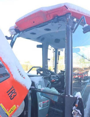 2015 Kubota L6060D Tractor - Image 18