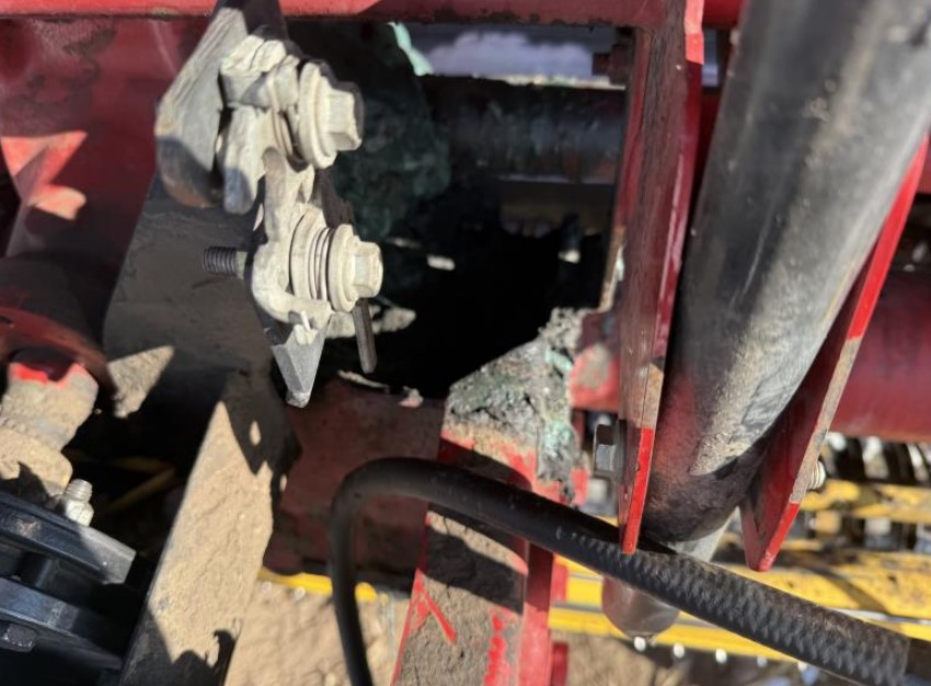 2015 New Holland 560 Baler - Image 10