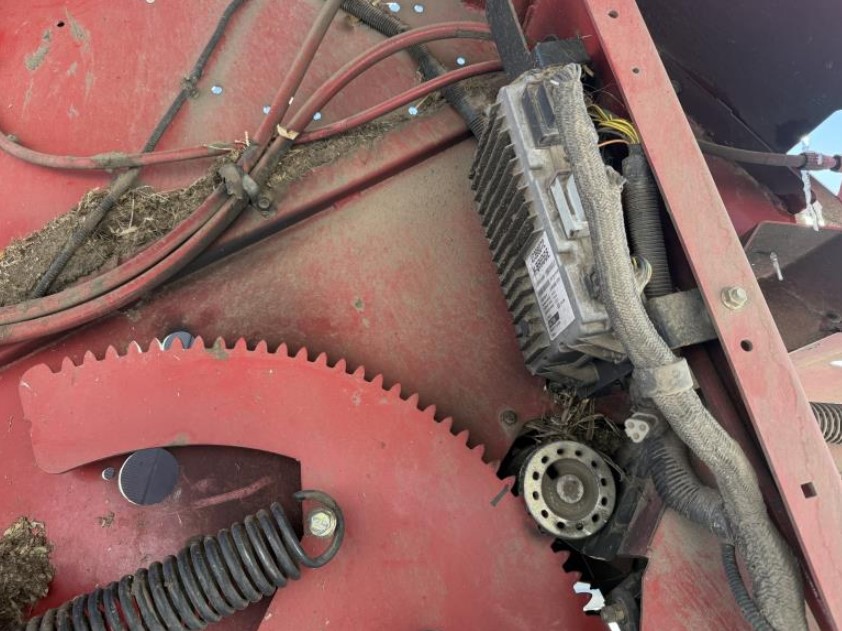 2015 New Holland 560 Baler - Image 14