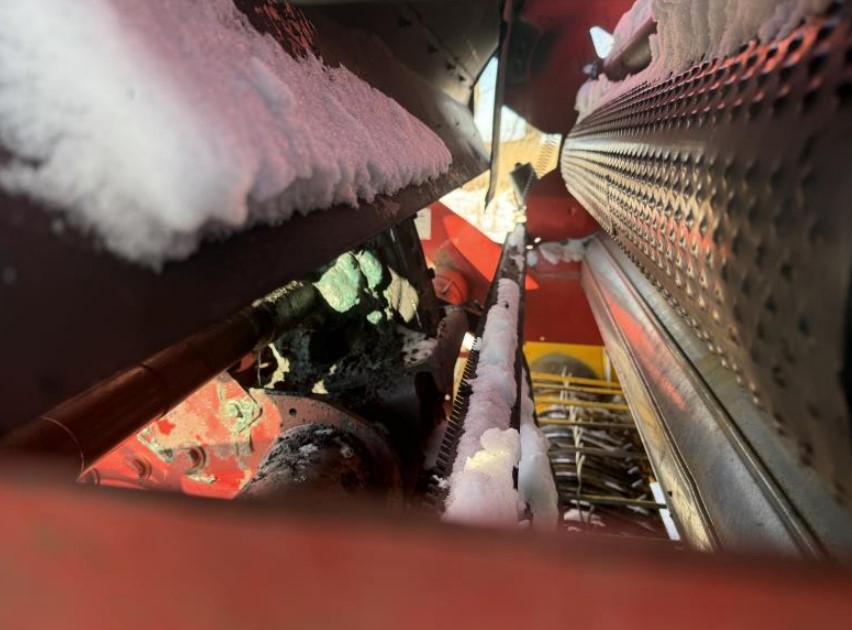 2015 New Holland 560 Baler - Image 15