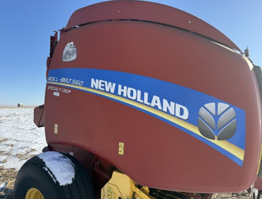 2015 New Holland 560 Baler - Image 2