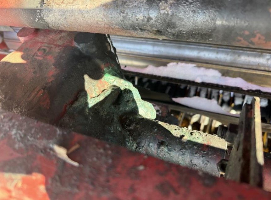 2015 New Holland 560 Baler - Image 8