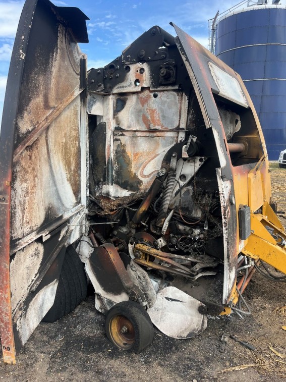 2015 Vermeer 605N Baler - Image 3