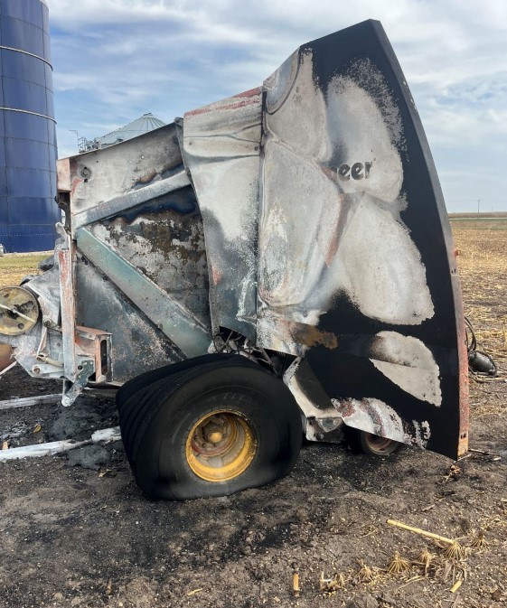 2015 Vermeer 605N Baler - Image 5