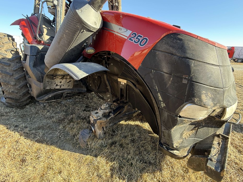 2016 CASE IH MX250 Tractor - Image 8