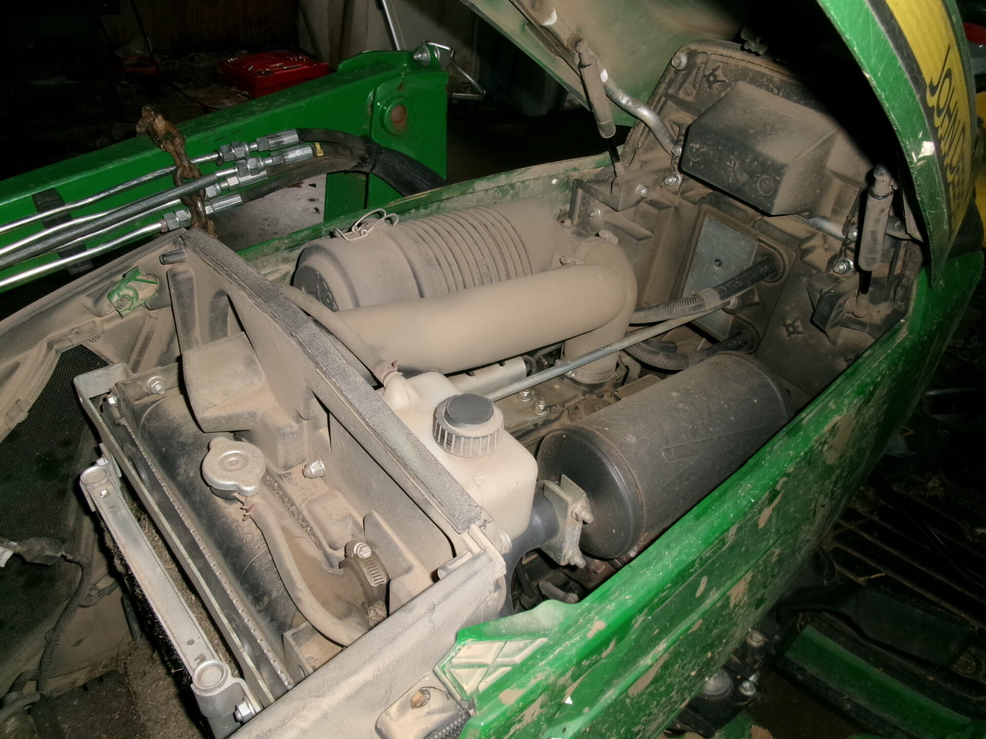 2016 John Deere 1025R Tractor - Image 6