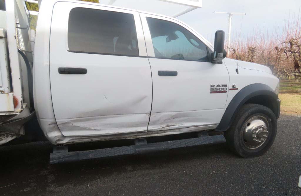 2016 RAM 5500 Heavy Duty Utility Body - Image 3