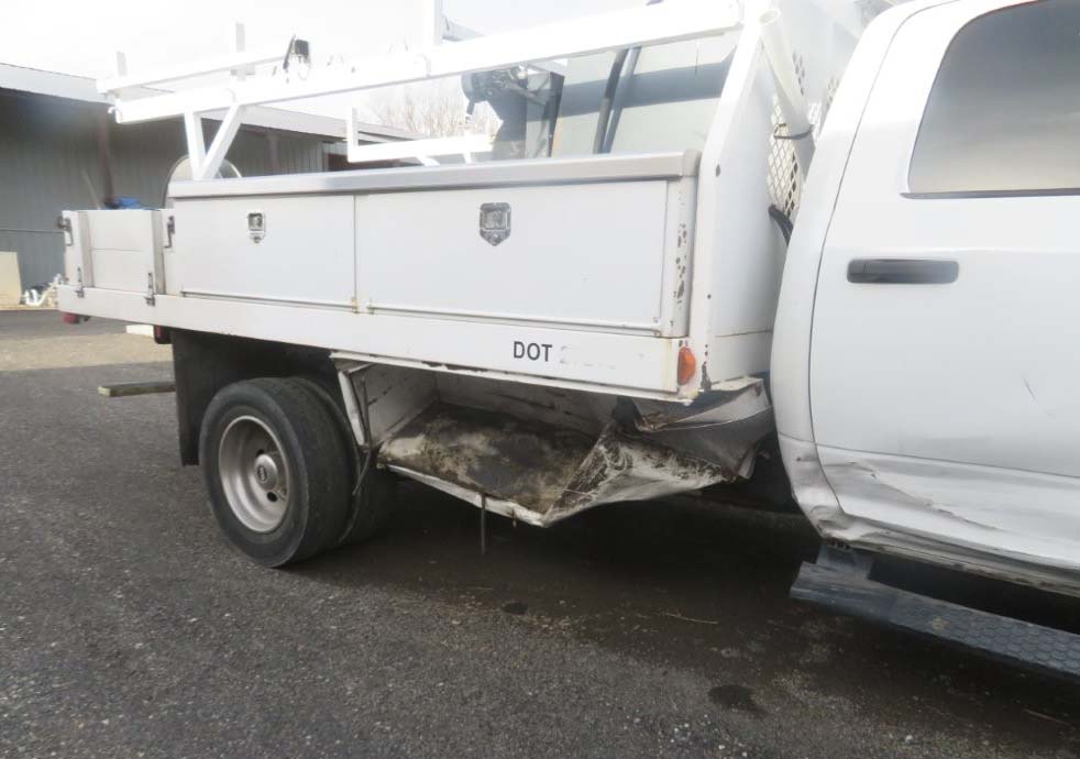 2016 RAM 5500 Heavy Duty Utility Body - Image 4