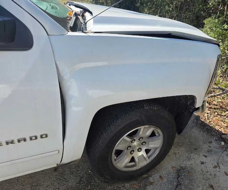 2017 Chevrolet Silverado LT - Image 10