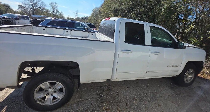 2017 Chevrolet Silverado LT - Image 3