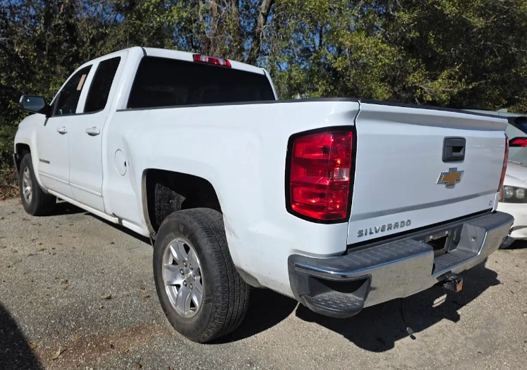 2017 Chevrolet Silverado LT - Image 6