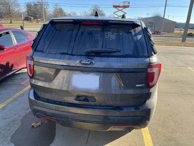 2017 Ford Explorer Police Unit - Image 10