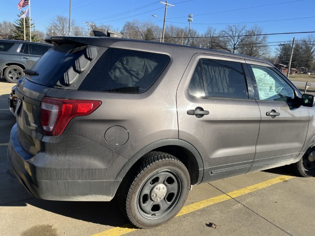 2017 Ford Explorer Police Unit - Image 9