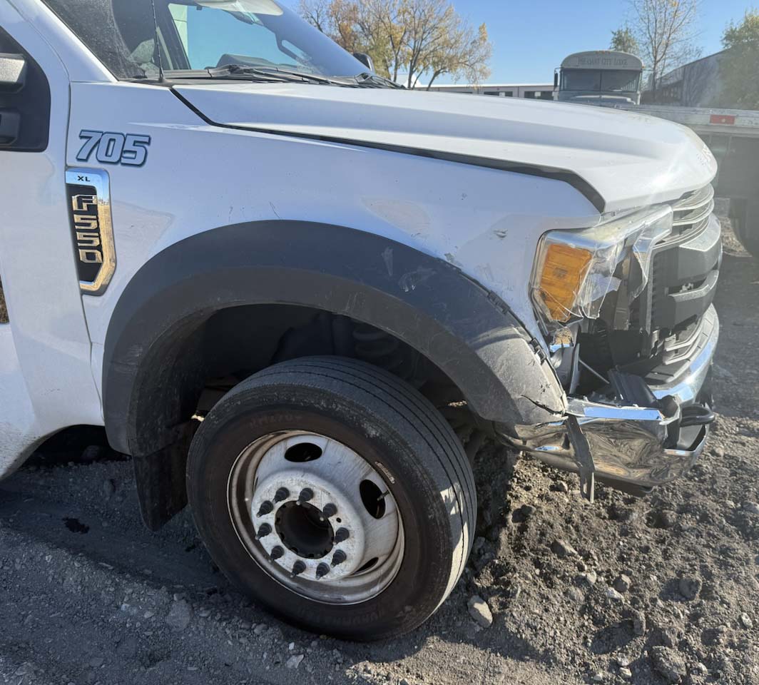 2017 Ford F-550 Transit Bus - Image 2