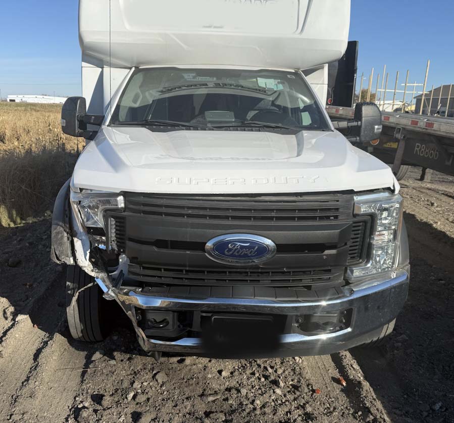 2017 Ford F-550 Transit Bus - Image 4