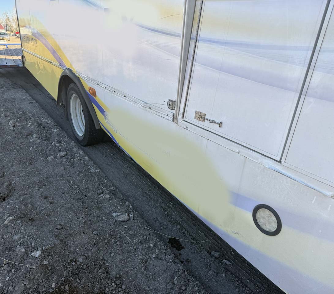 2017 Ford F-550 Transit Bus - Image 8