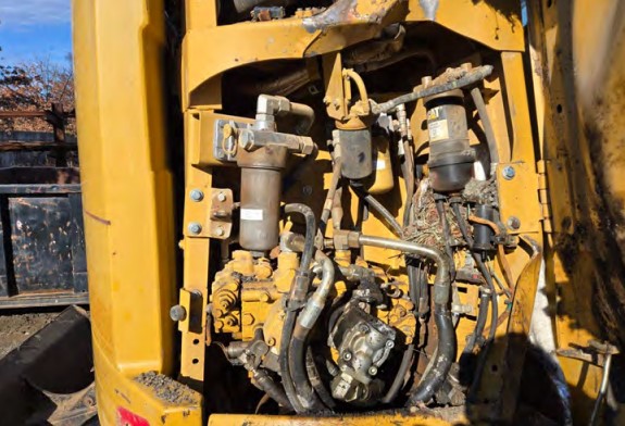 2018 Caterpillar 315FL Excavator - Image 15